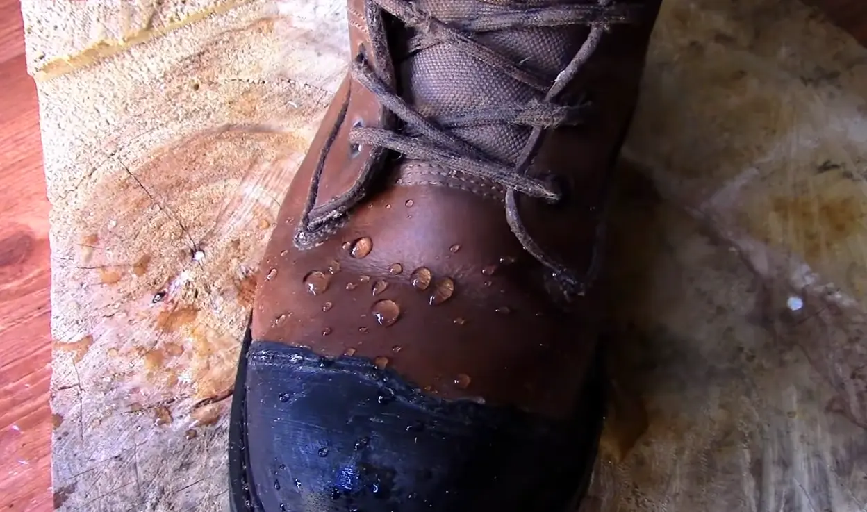 Waterproof hiking boot