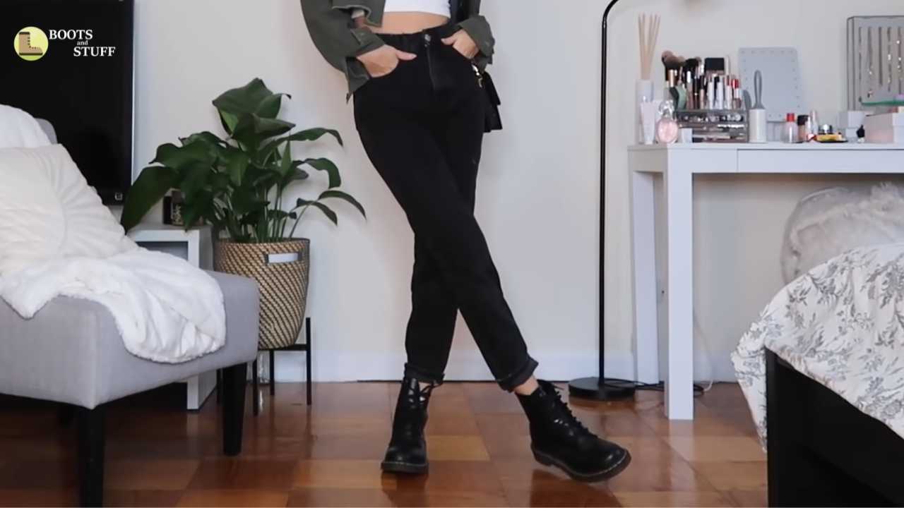 Comfortable combat boots with mom jeans
